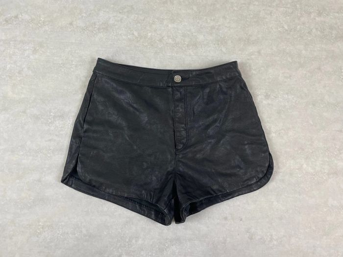 Short H&M simili cuir mat 36 - photo numéro 7