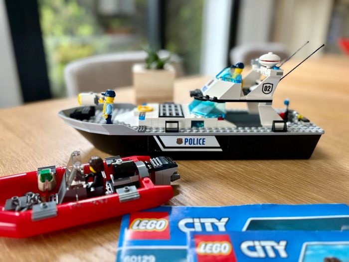 Lego City 60129 - Le bateau de patrouille de la police - photo numéro 7