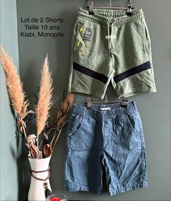 Lot de 2 Shorts  taille 10 ans