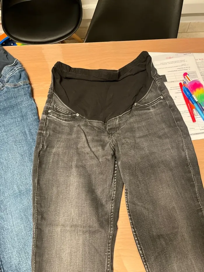 2 pantalons maternité taille M h&M - photo numéro 4