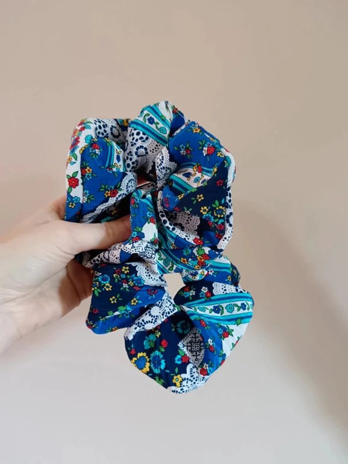 Chemisier upcyclé croppé et ses deux chouchous - photo numéro 11