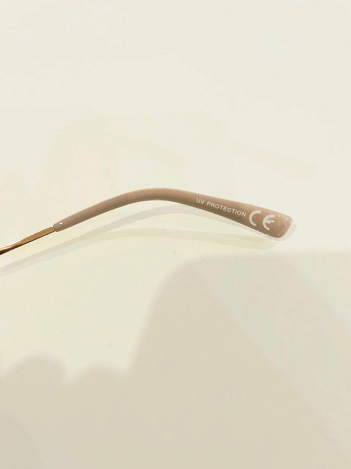 Lunette de soleil femme beige et dorée verres dégradés UV protection catégorie 2 - photo numéro 4