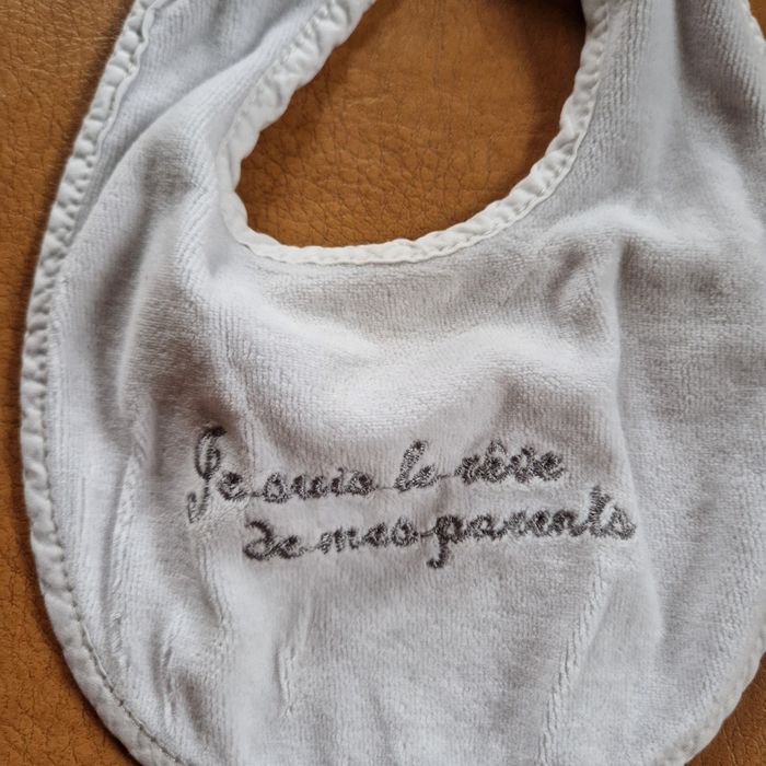 Lot 2 bavoirs - photo numéro 2
