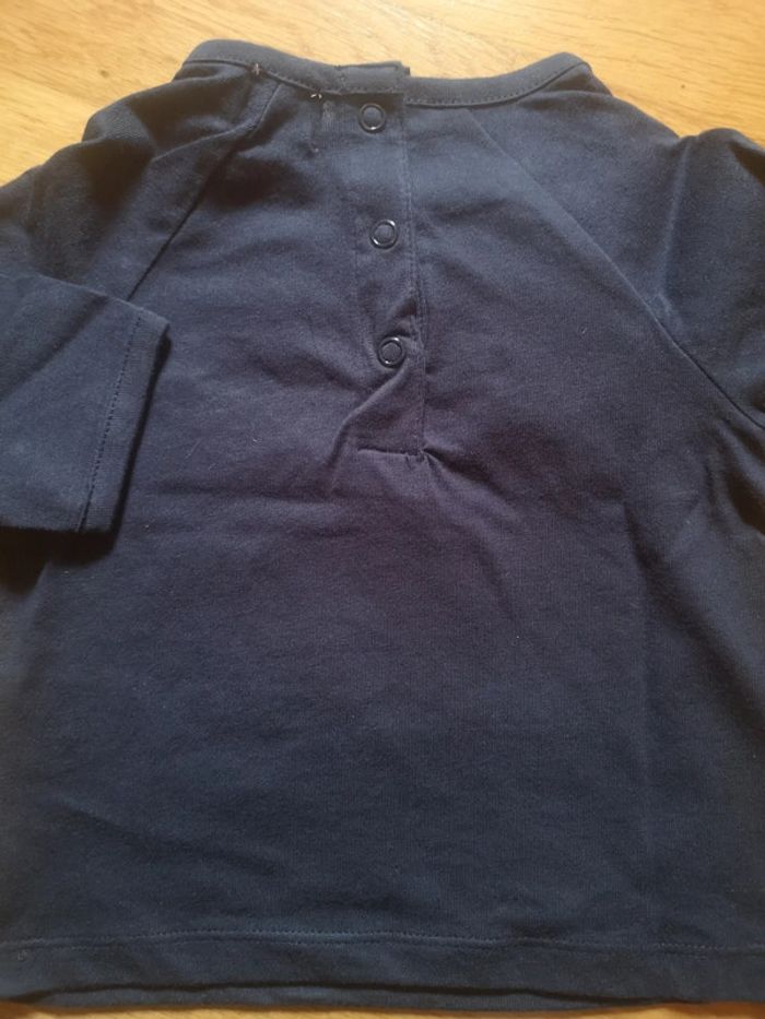 Très joli tee shirt manches longues 9 mois - photo numéro 2
