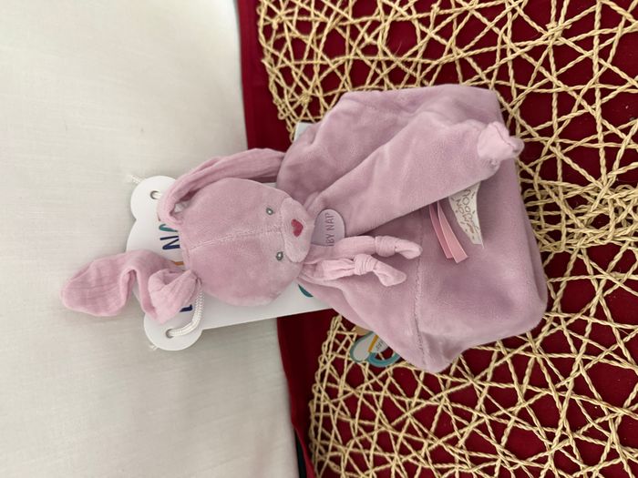 Doudou plat lapin Lili Cassis Baby Nat