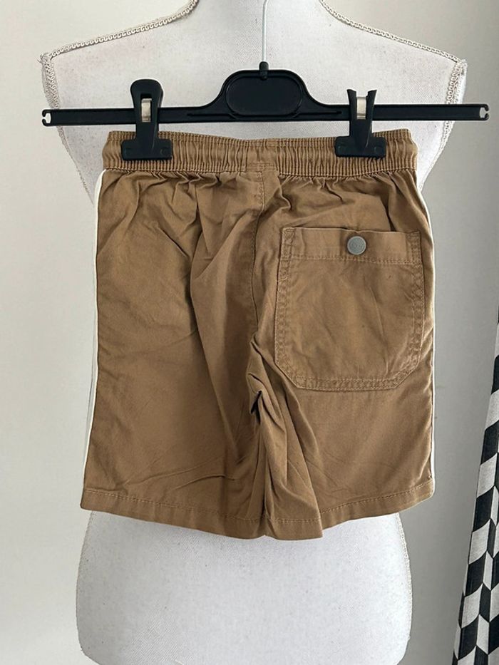 Short Kiabi Taille 5 ans - photo numéro 2