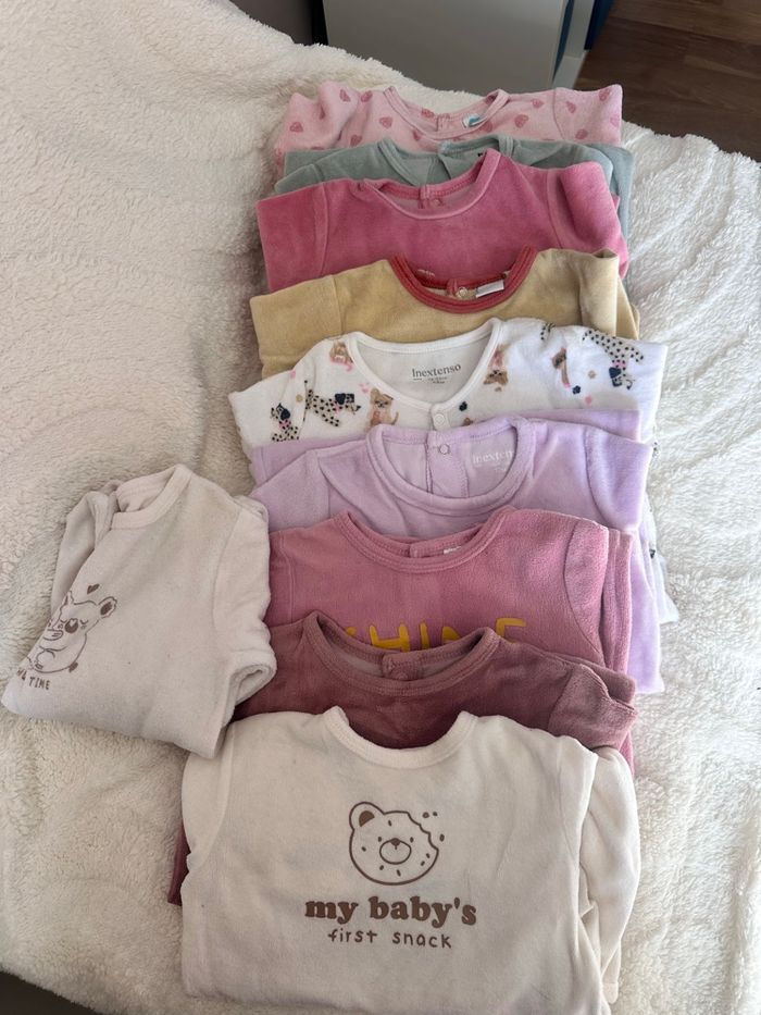 Lot de 10 pyjamas fille 12 mois - photo numéro 2