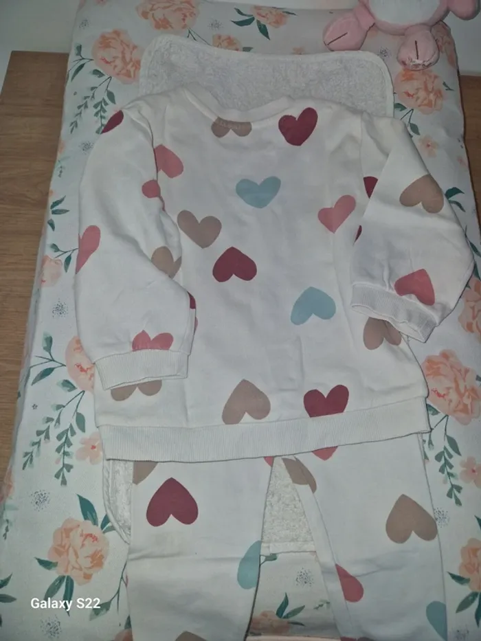Ensemble cœur h&m 9-12 mois - photo numéro 5