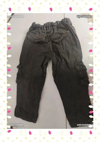 Pantalon cargo gris noir 3 ans avec poches sur les côtés marque bout'chou avec élastique a la taille