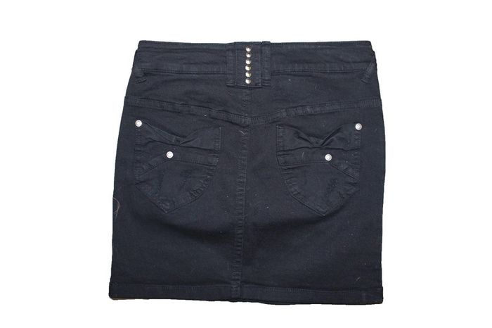 mini jupe en jeans épais idéal hiver  taille indiquée 34 peut aller a un 36 - photo numéro 2