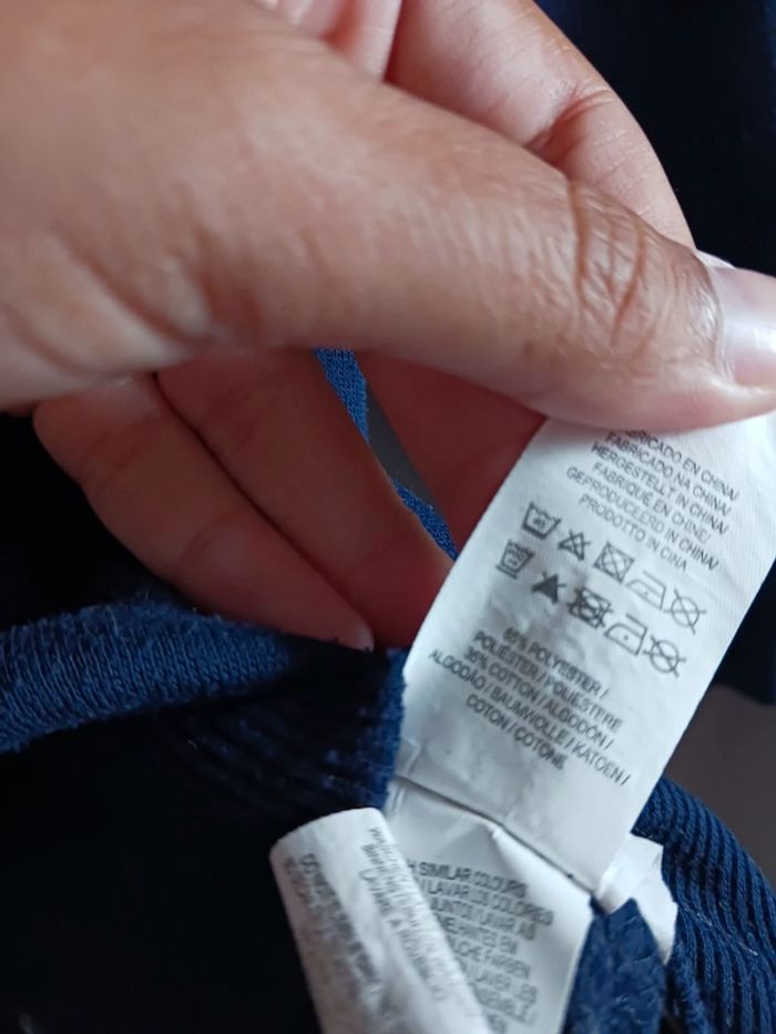Pull marine Stitch Disney Primark Taille L40-XL42 - photo numéro 5