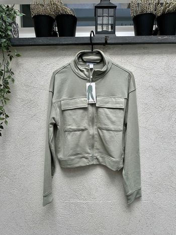 Veste neuve avec étiquette