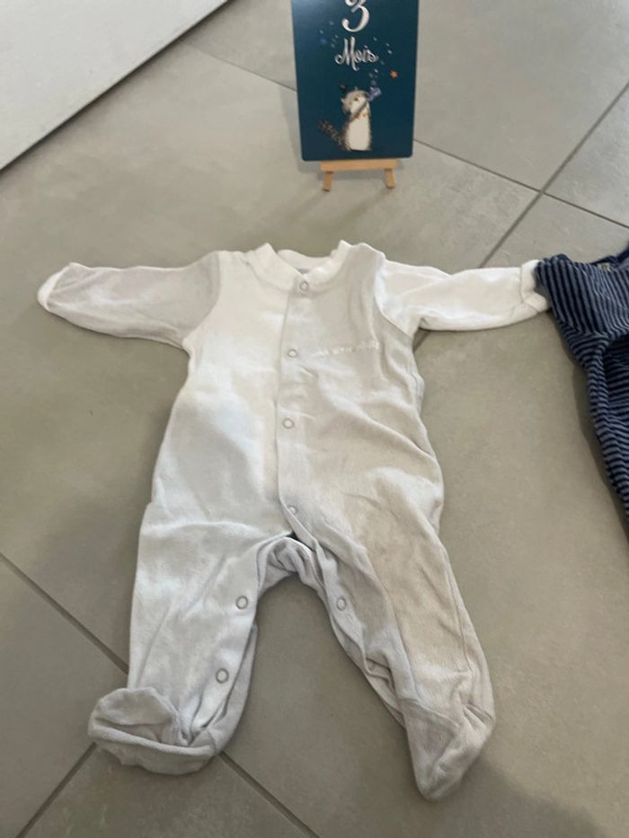 Lot de pyjamas - photo numéro 7