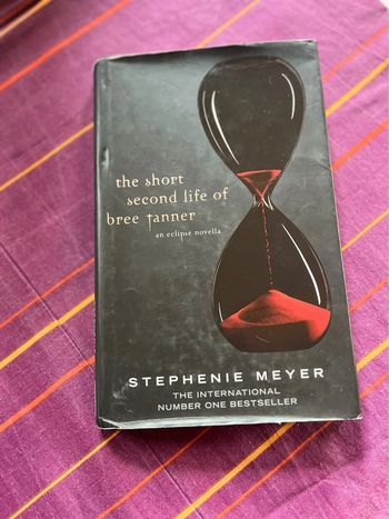 276 - Livre de Stéphenie Meyer