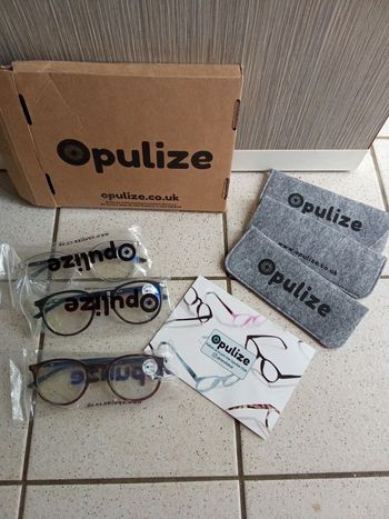 Lot de 3 paires de Lunettes anti lumière bleue, sans correction, étuis, neuf sous  blister, fatigue oculaire- visuelle, travail sur ordinateur, portable