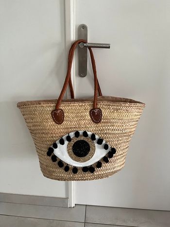 Panier œil et pompons