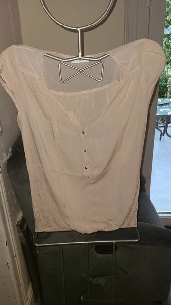 Petit haut cache cache