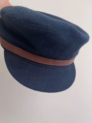 Superbe casquette de marin bleu marine de qualité 75% laine et lanière en cuir made in Italy