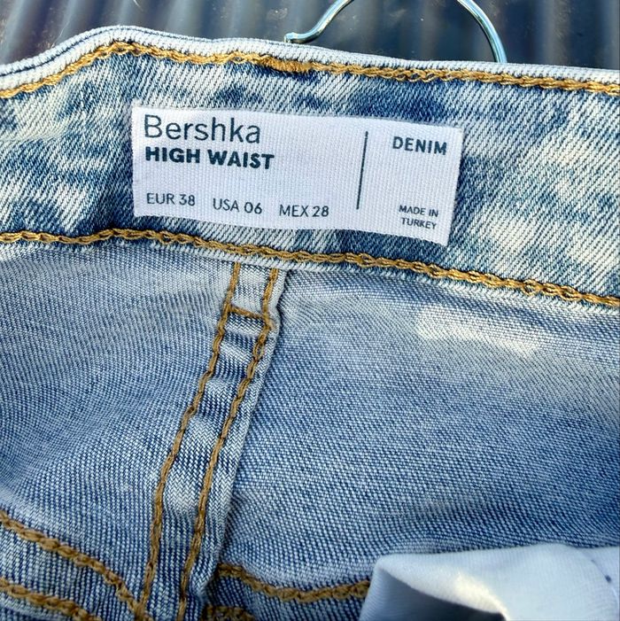 Bershka - Jean à ourlet fendu - Bleu clair - photo numéro 7