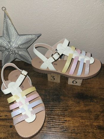 Sandale fille neuve
