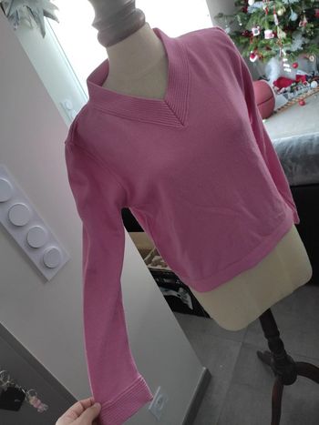 Pull rose col v