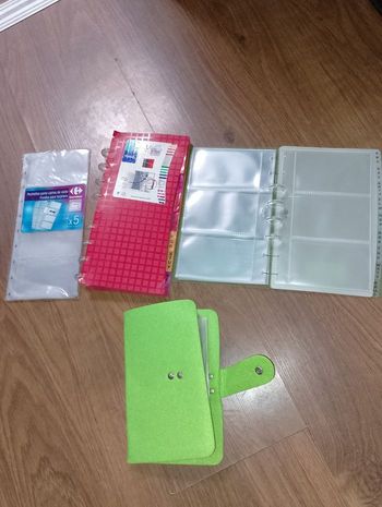 Différents porte carte (format pochette, classeur)