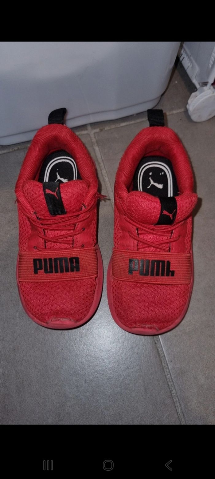 Basket puma taille 26 en bon état