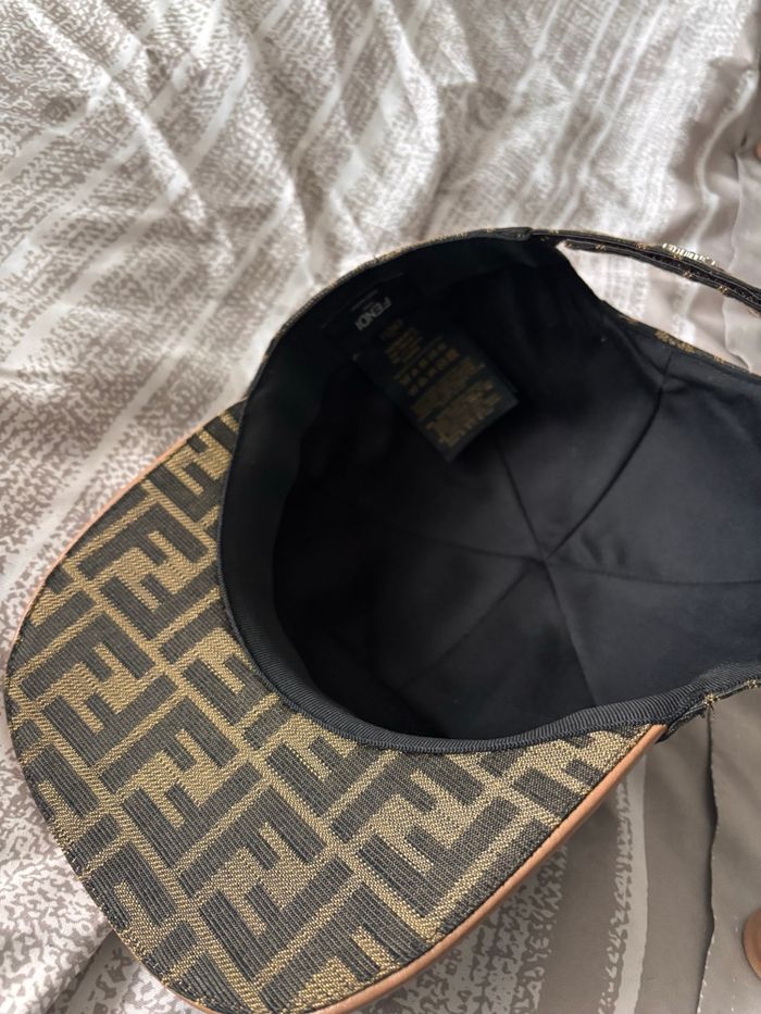 Casquette Fendi marron - photo numéro 4