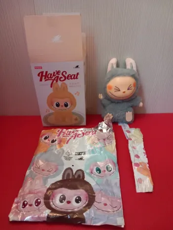 Labubu Hehe monstre mignon Popmart