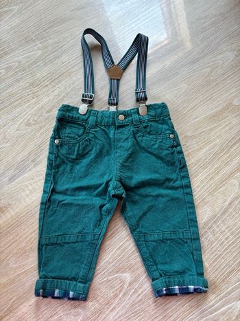 Pantalon à bretelles