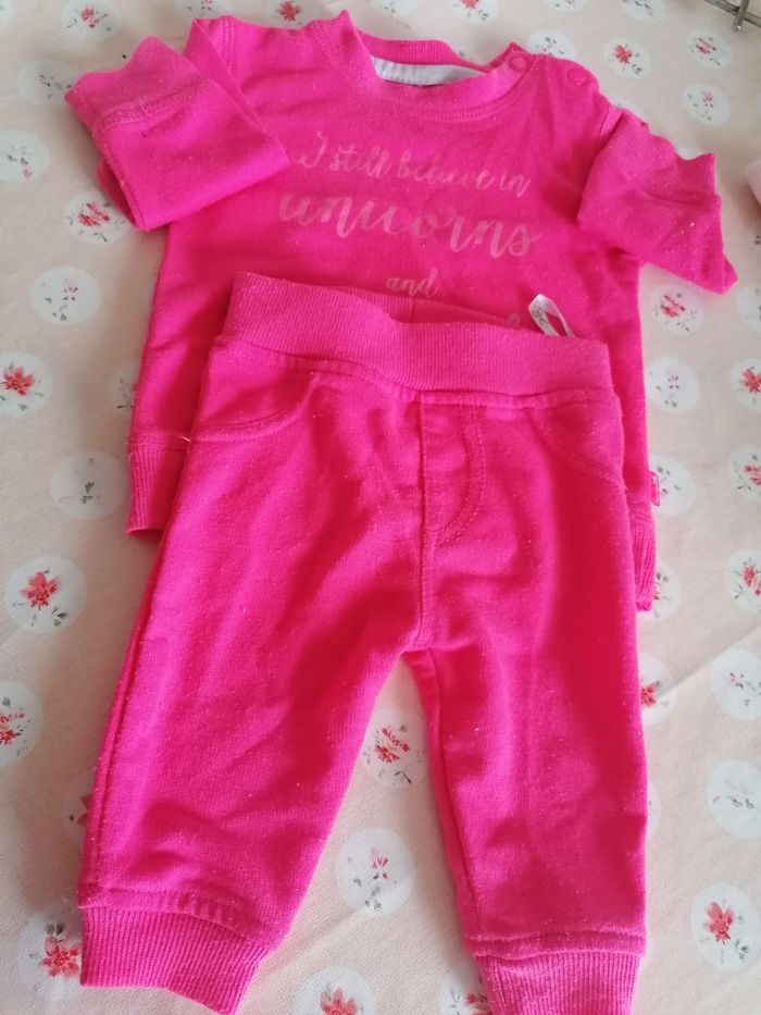 Vêtements fille 3.9 mois - photo numéro 3