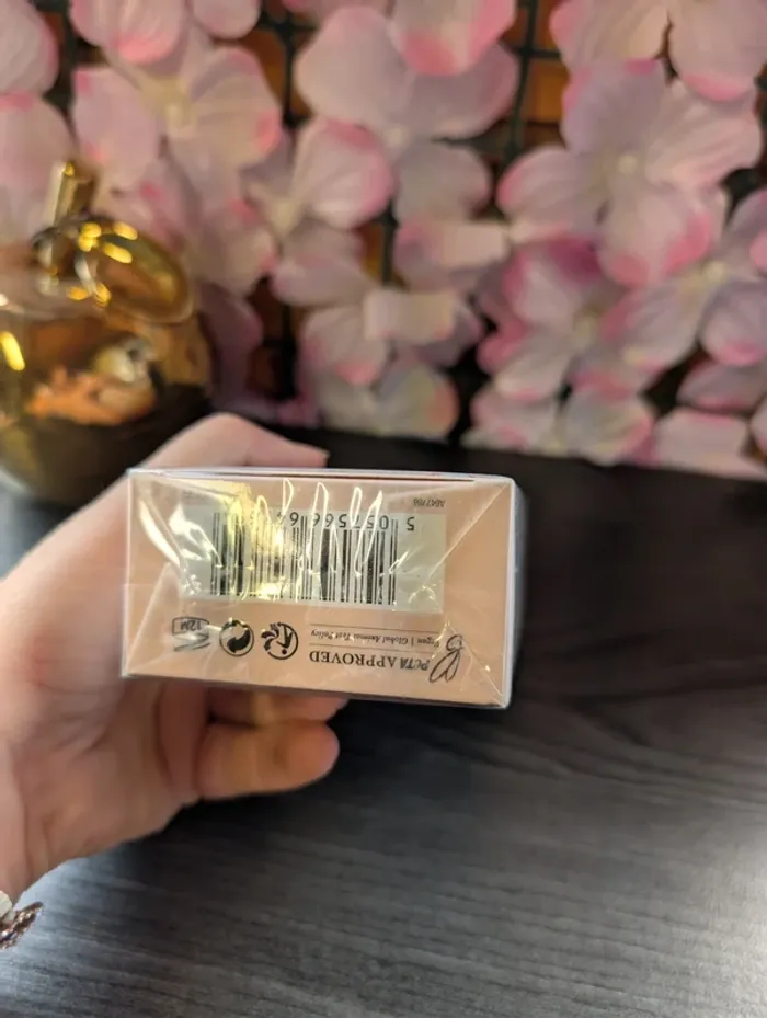 Eau de toilette révolution. Floral séduction - photo numéro 4