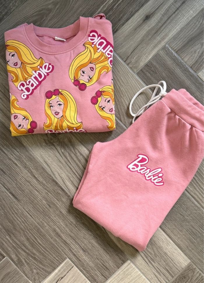 🌸 ensemble jogging BARBIE 8 ans 🌸 - photo numéro 3