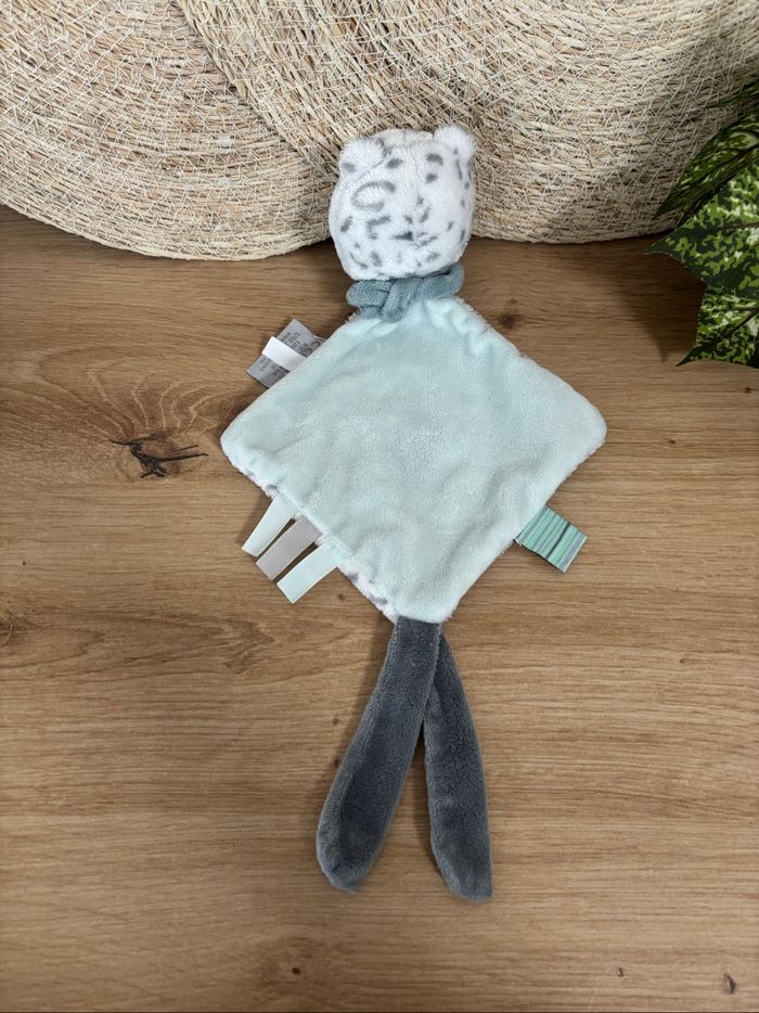 Doudou plat léopard des neiges Léa gris blanc nattou - photo numéro 3