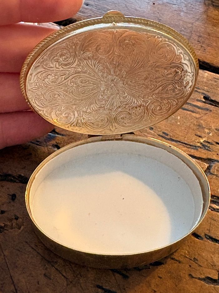 Lot de boîtes anciennes émaillées – décor XVIIIe, scènes galantes / château - photo numéro 8