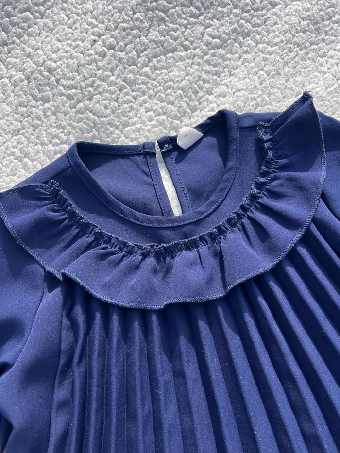Robe plissé bleu marine taille 7 ans Shein - photo numéro 2