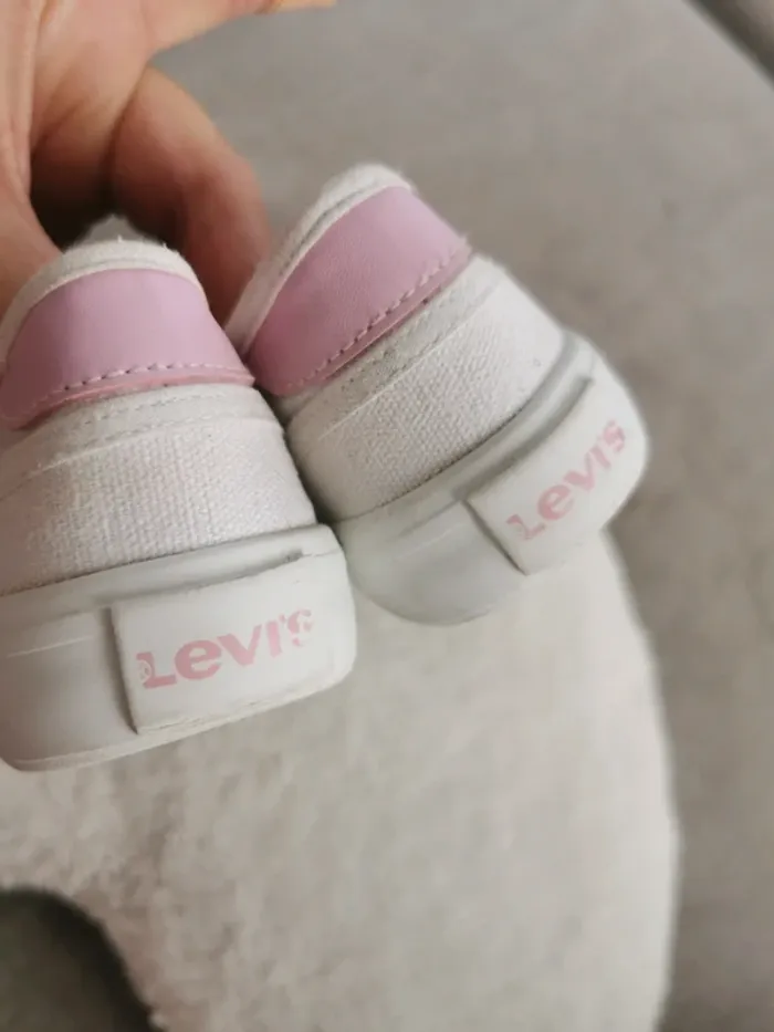 Chaussures baskets tennis toile Levi's taille 28 - photo numéro 5