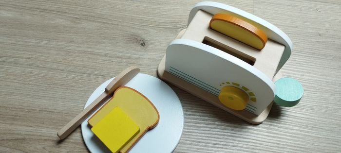 Grille pain jouet bois - photo numéro 4
