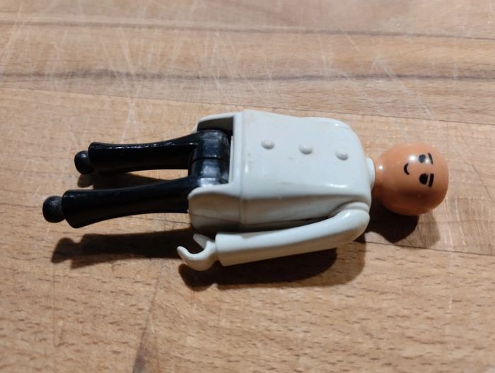 Personnage Playbig (ancêtre du Playmobil) - photo numéro 5