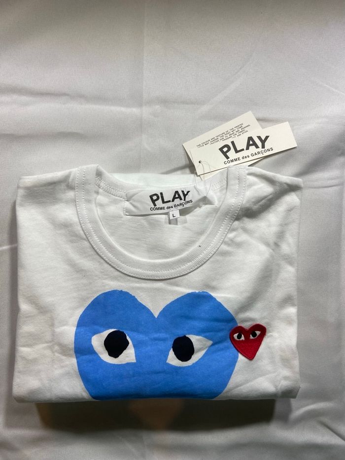 Tee shirt comme des garçon - photo numéro 2