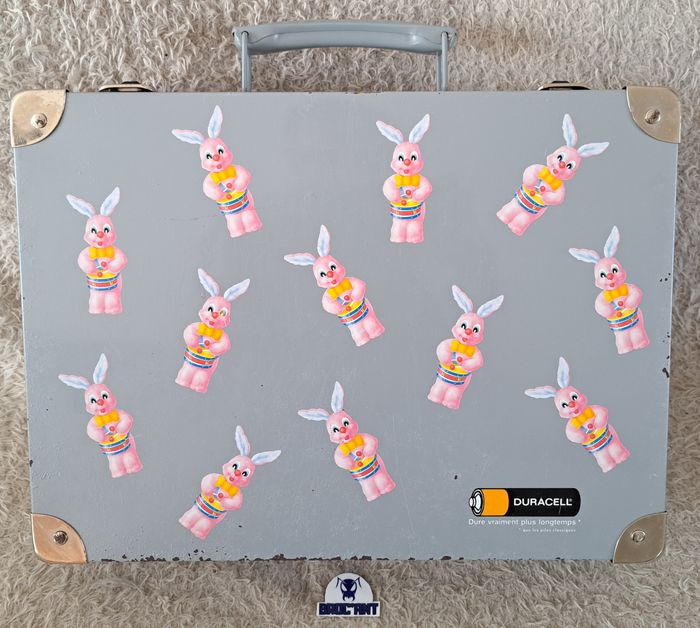 Valise publicitaire en métal Duracell lapin tambour vintage - photo numéro 2