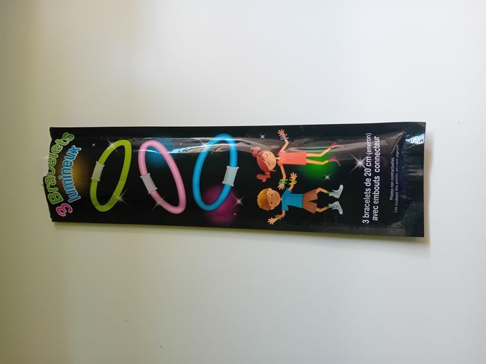 3 bracelets lumineux - Neufs