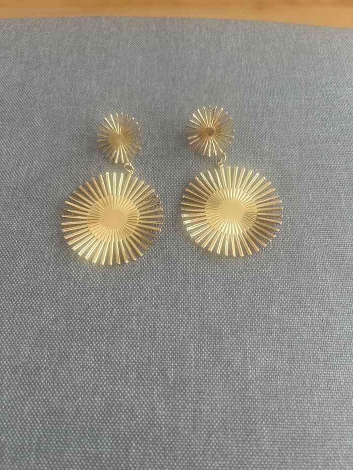 Boucles d’oreilles neuves