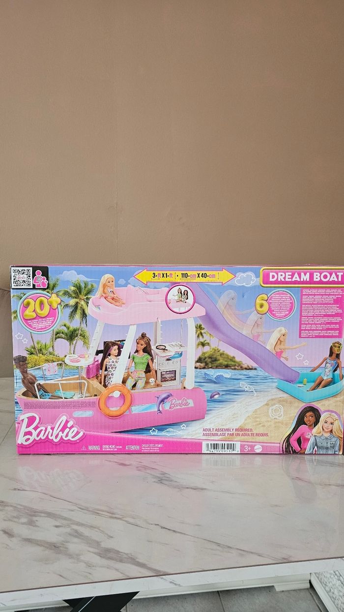Bateau barbie dreamboat
