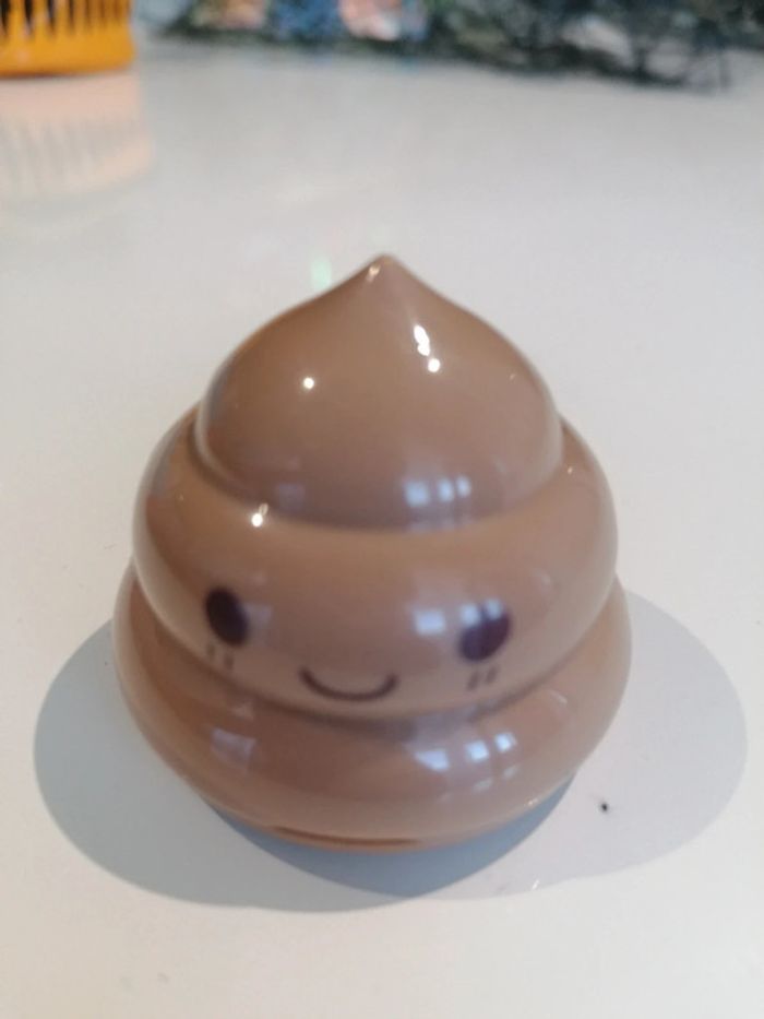 Taille crayon crotte 💩