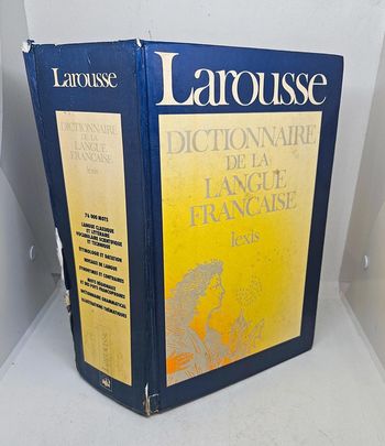Dictionnaire de la langue Française.
Lexis.
Larousse.
En l'état.