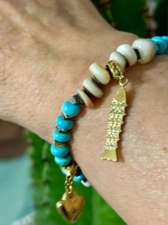 Bracelet grigri réglable habaha Paris/Red sun pierres or blanches turquoise charms - photo numéro 4