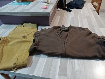jeans troué et gilet zippé hommes Taille XL