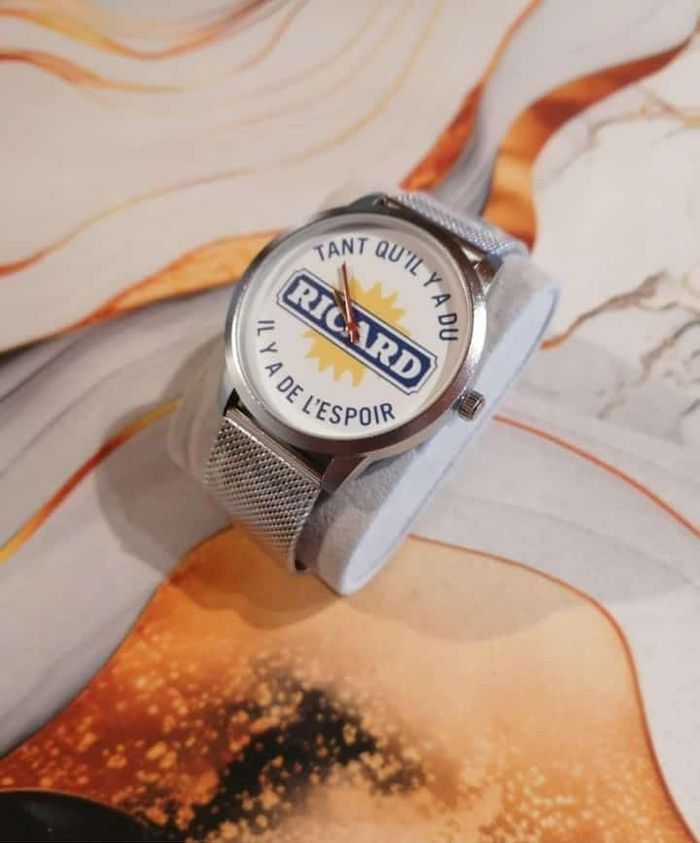 Montre Tant qu'il y a du ricard il y a de l'espoir