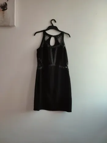 Petite robe noire en dentelle No Excuse